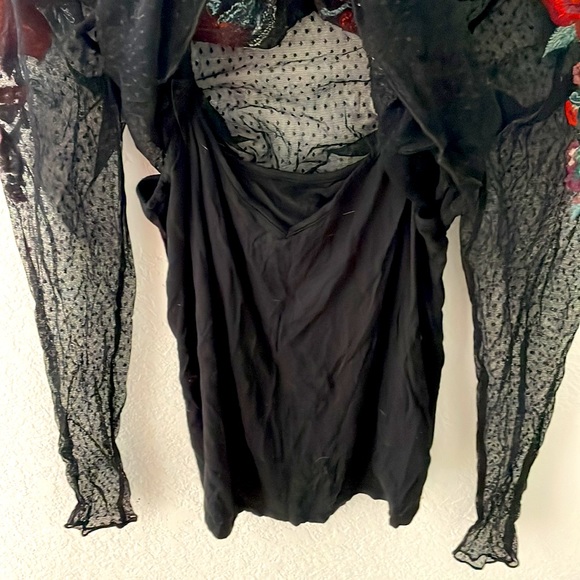 long sleeve lace top with built in tank top! - Picture 4 of 4